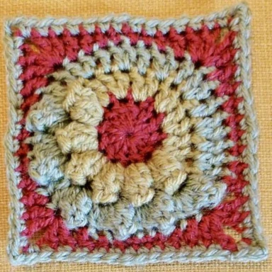 Popcorn Party Granny Square in red, grey and beige