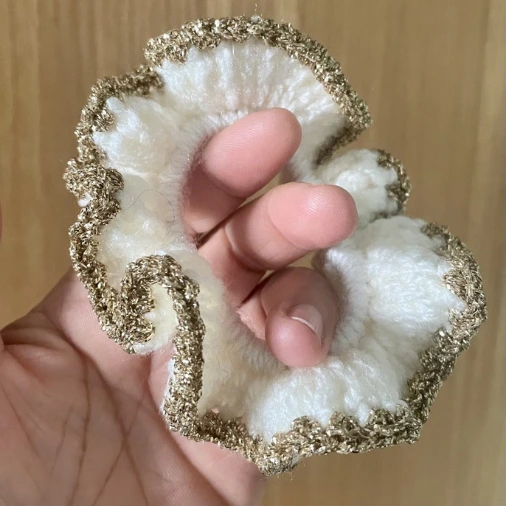 crochet scrunchie